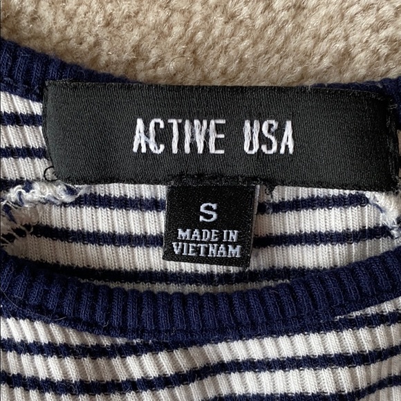 4/$21 Active USA t shirt - Picture 2 of 2